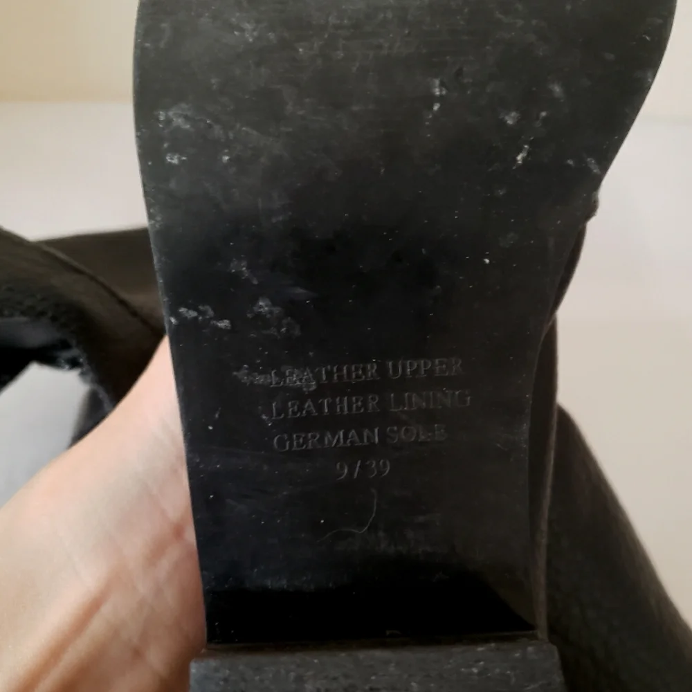 Intentionally Blank black leather boots 9